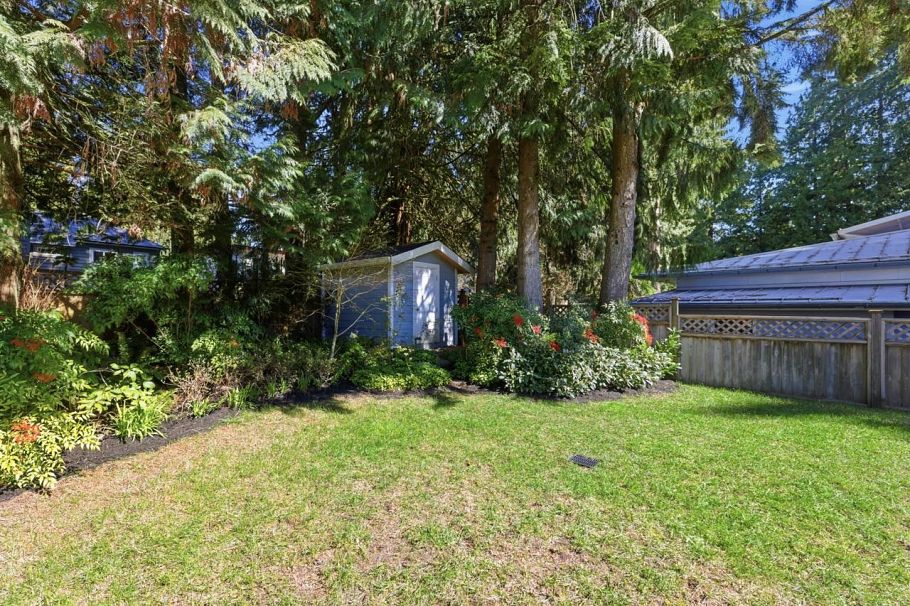 1762 Evelyn Street North Vancouver, BC - 28