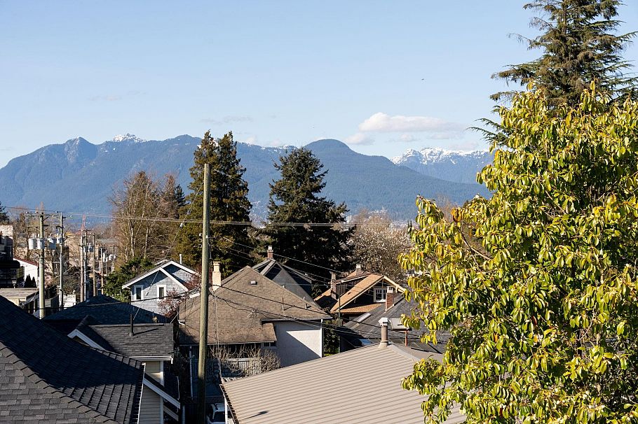 404 738 E 29th Avenue Vancouver, BC - 14