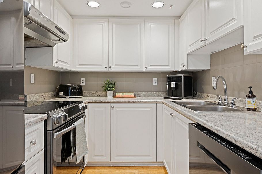 306 1723 Frances Street Vancouver, BC - 17