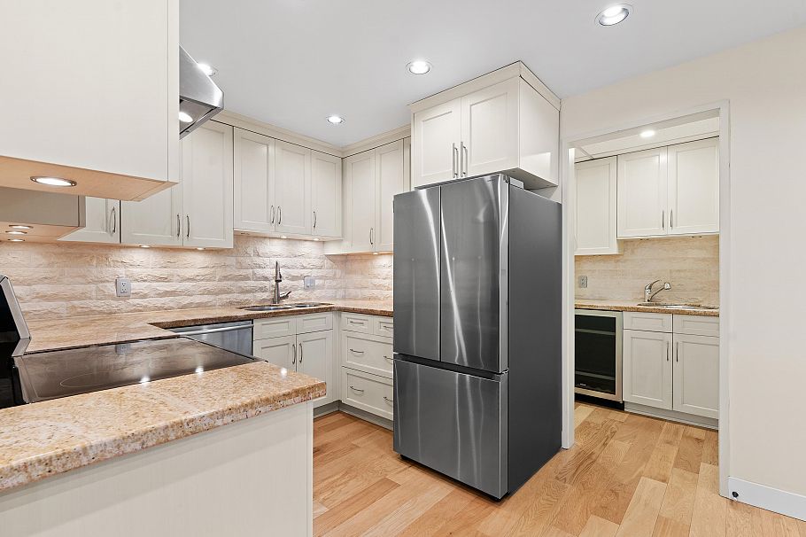 601 738 Broughton Street Vancouver, BC - 17