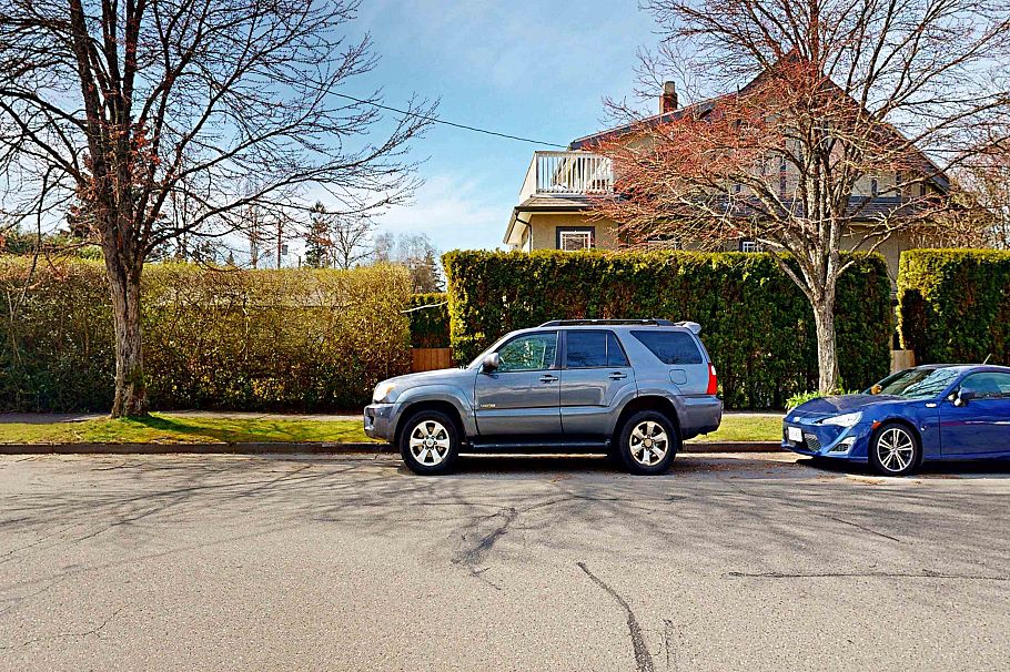 4402 W 12th Avenue Vancouver, BC - 26