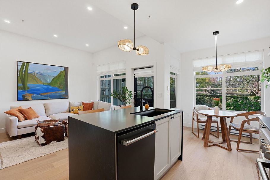 2039 W 33rd Avenue Vancouver, BC - 10