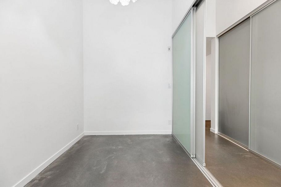 310 53 W Hastings Street Vancouver, BC - 22