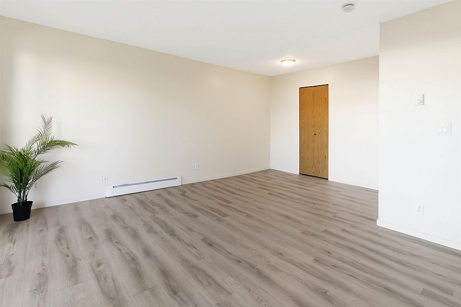 303 1296 W 70th Avenue Vancouver, BC - 4