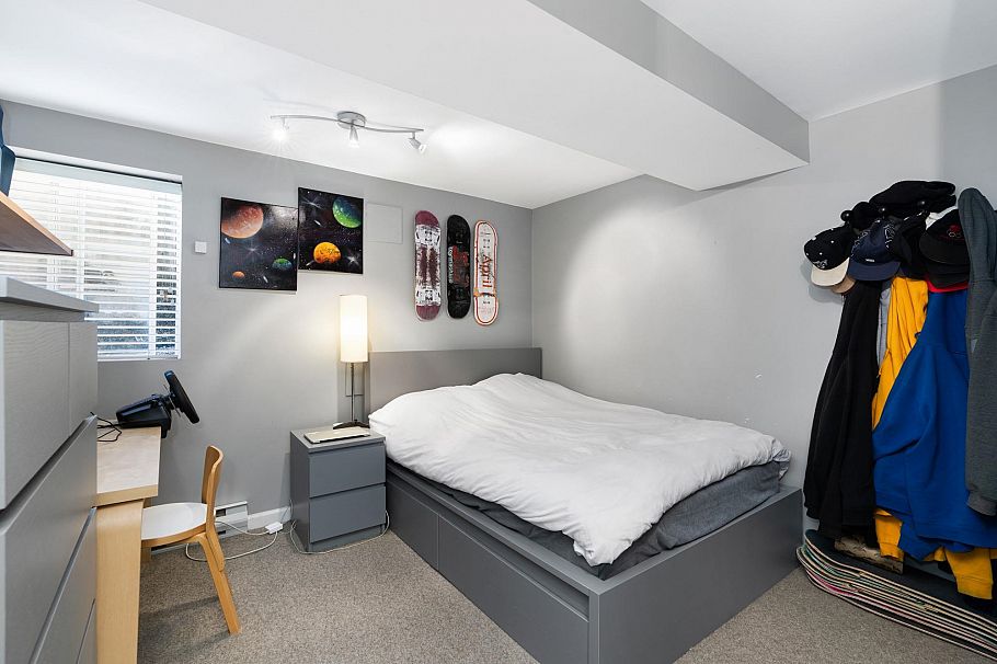 956 Belvista Crescent North Vancouver, BC - 26