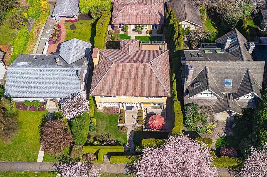 4049 W 27th Avenue Vancouver, BC - 4