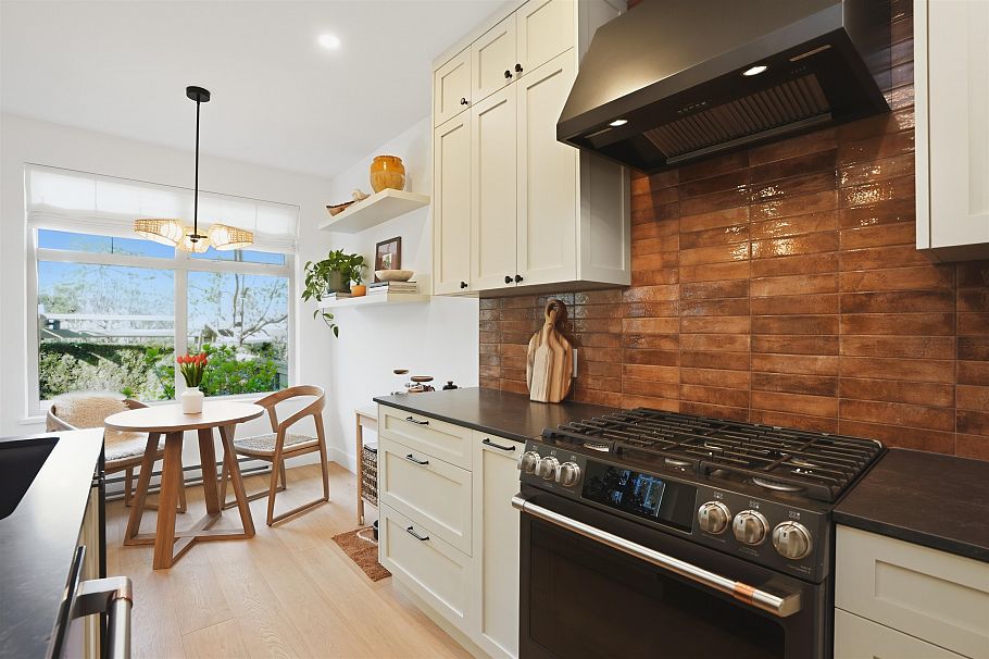 2039 W 33rd Avenue Vancouver, BC - 15