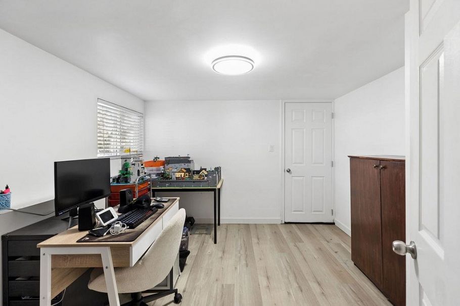 3708 Dumfries Street Vancouver, BC - 23