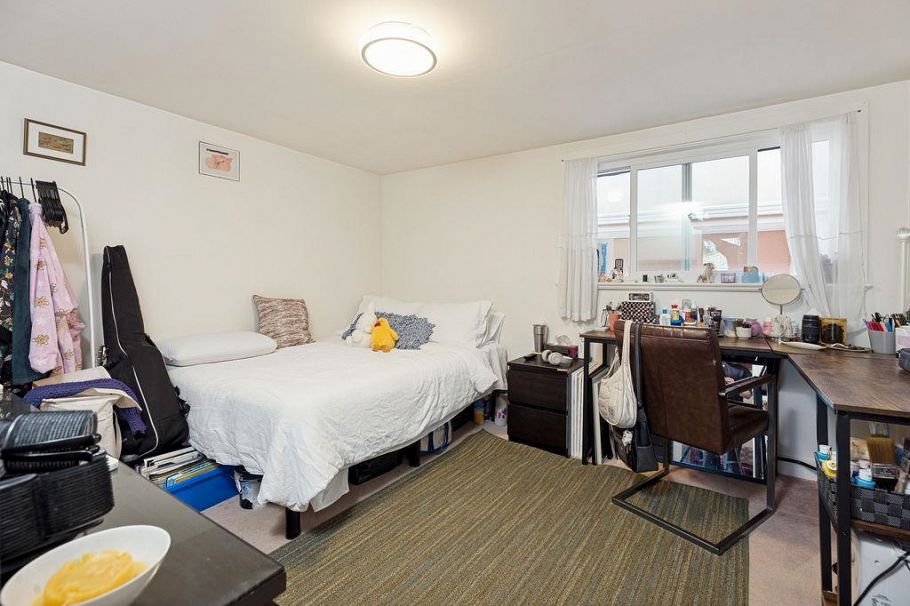 3708 Dumfries Street Vancouver, BC - 1