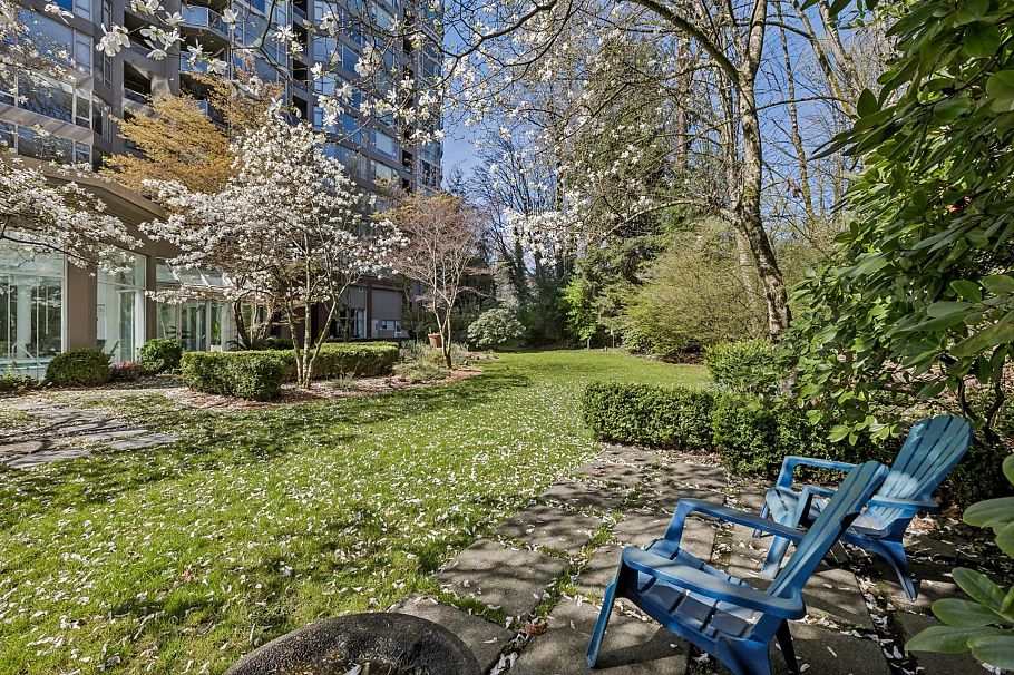 308 1327 E Keith Road North Vancouver, BC - 12