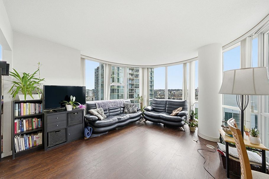 1808 193 Aquarius Mews Vancouver, BC - 12