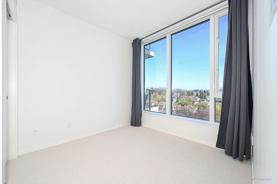 808 8555 Granville Street Vancouver, BC - 8