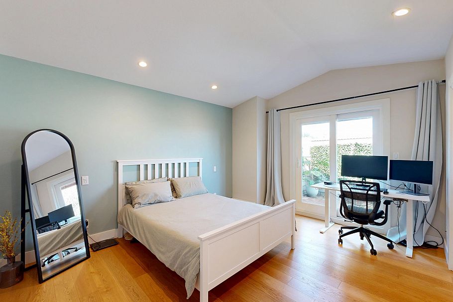 304 1528 Bowser Avenue North Vancouver, BC - 16