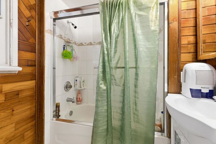 3708 Dumfries Street Vancouver, BC - 9