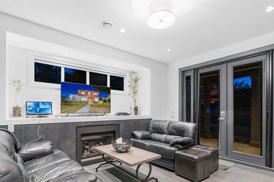 7493 Gatineau Place Vancouver, BC - 3