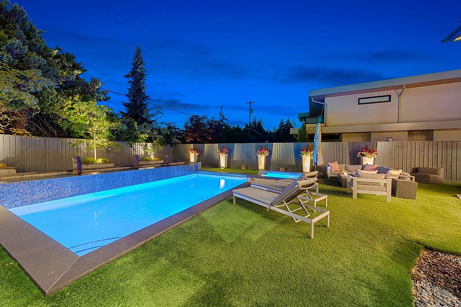 2809 Edgemont Boulevard North Vancouver, BC - 38