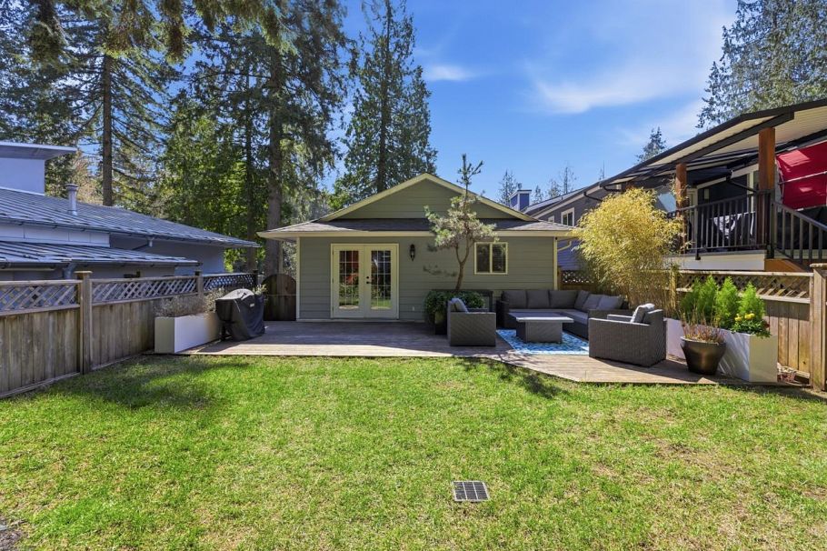 1762 Evelyn Street North Vancouver, BC - 30