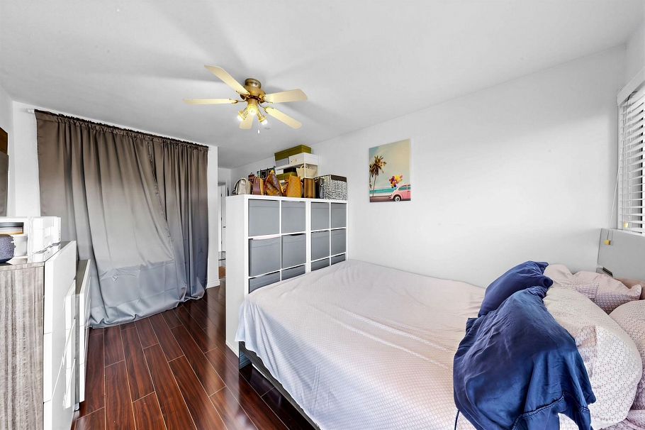 PH05 223 Mountain Highway North Vancouver, BC - 19