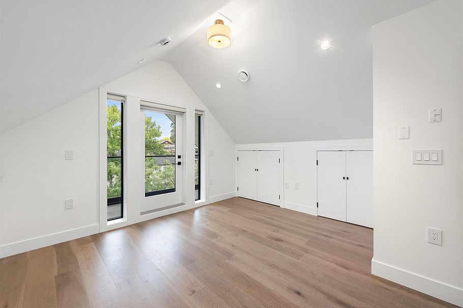 1 878 E 37 Avenue Vancouver, BC - 29