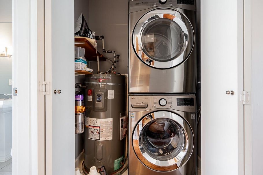 991 W 38th Avenue Vancouver, BC - 32