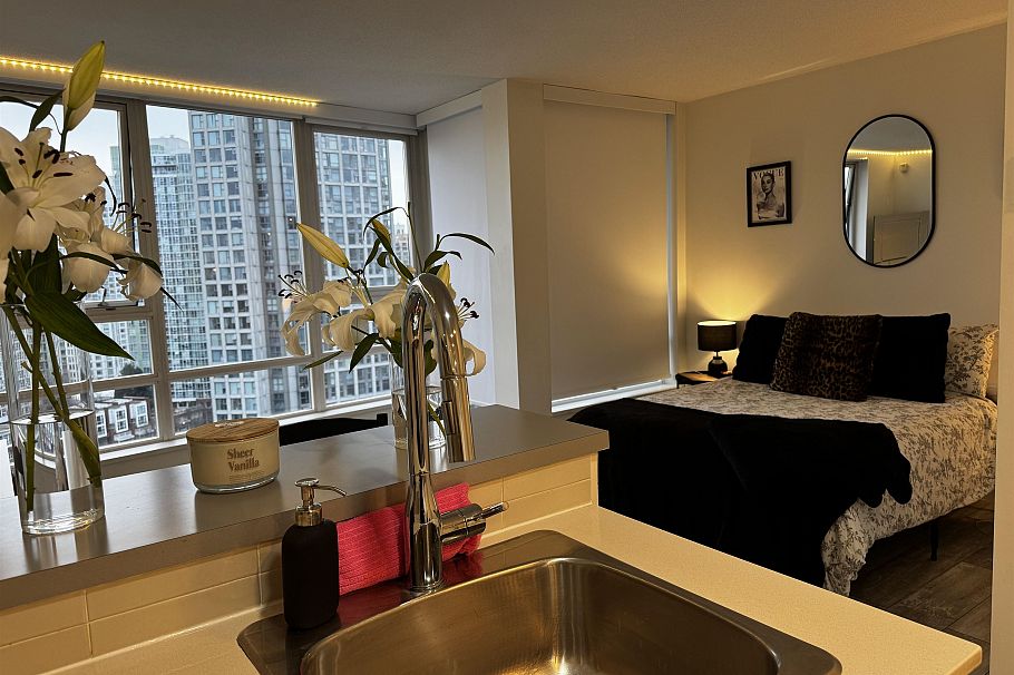 2201 939 Expo Boulevard Vancouver, BC - 22