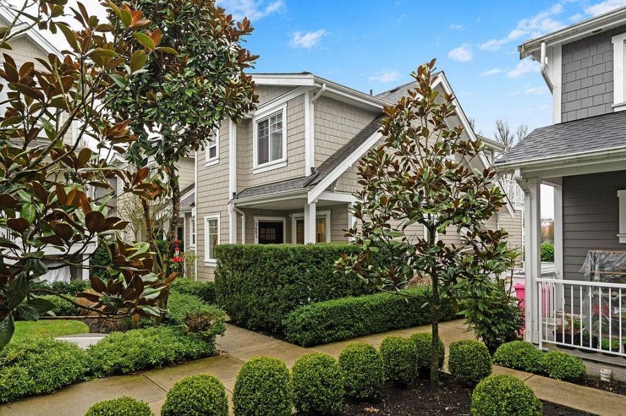 5681 Killarney Street Vancouver, BC - 1