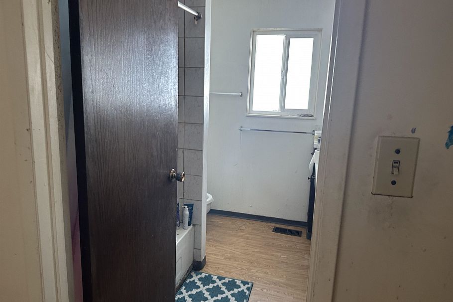 7766 Kerr Street Vancouver, BC - 10