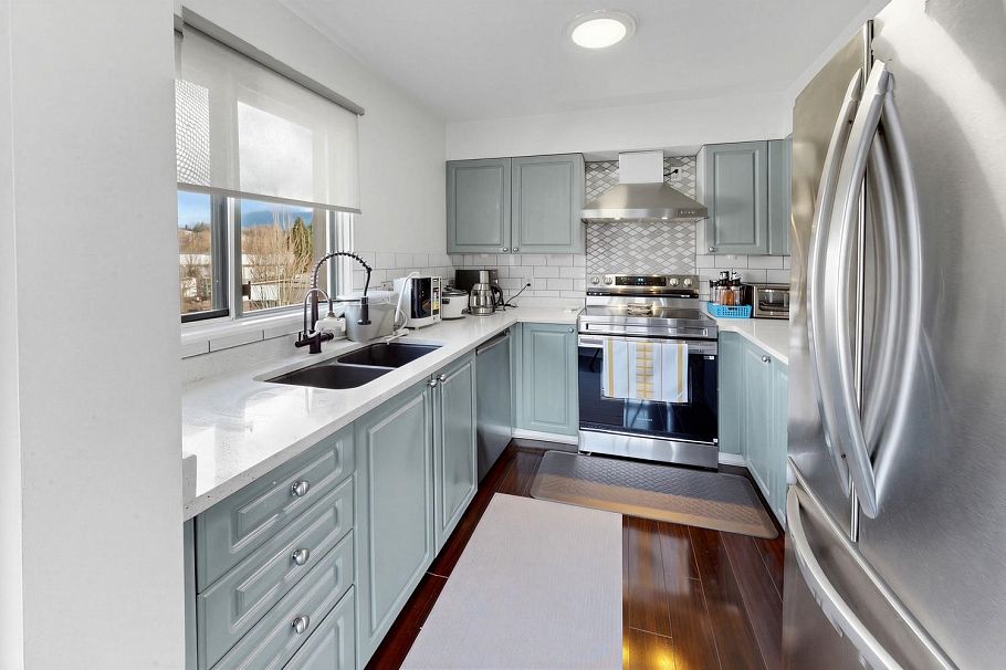 PH05 223 Mountain Highway North Vancouver, BC - 26