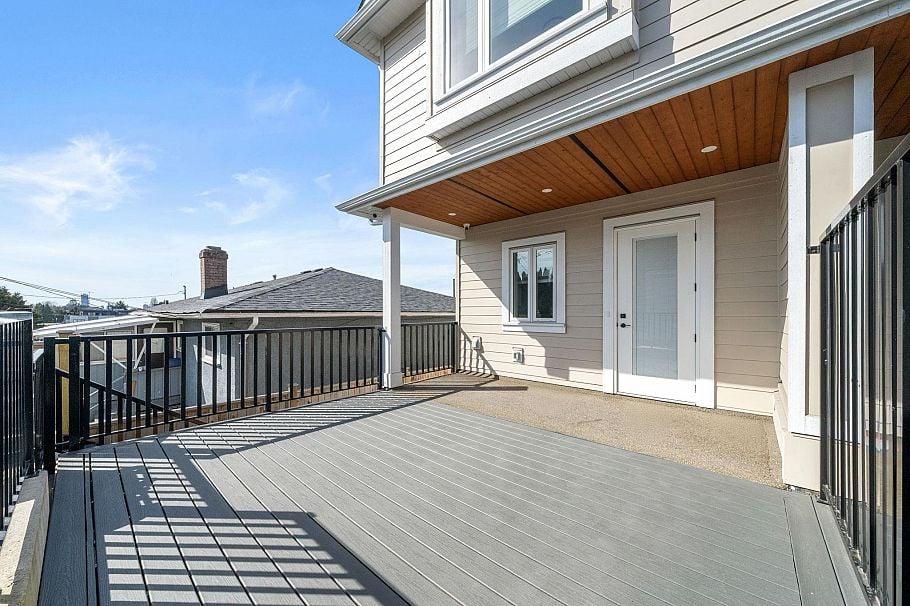 1548 E 41st Avenue Vancouver, BC - 7