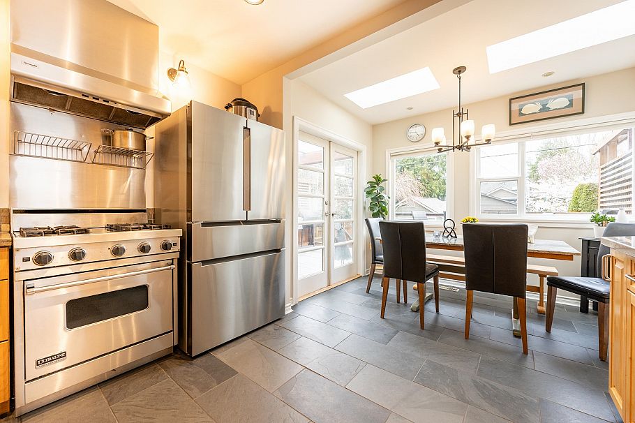 4047 W 32nd Avenue Vancouver, BC - 4