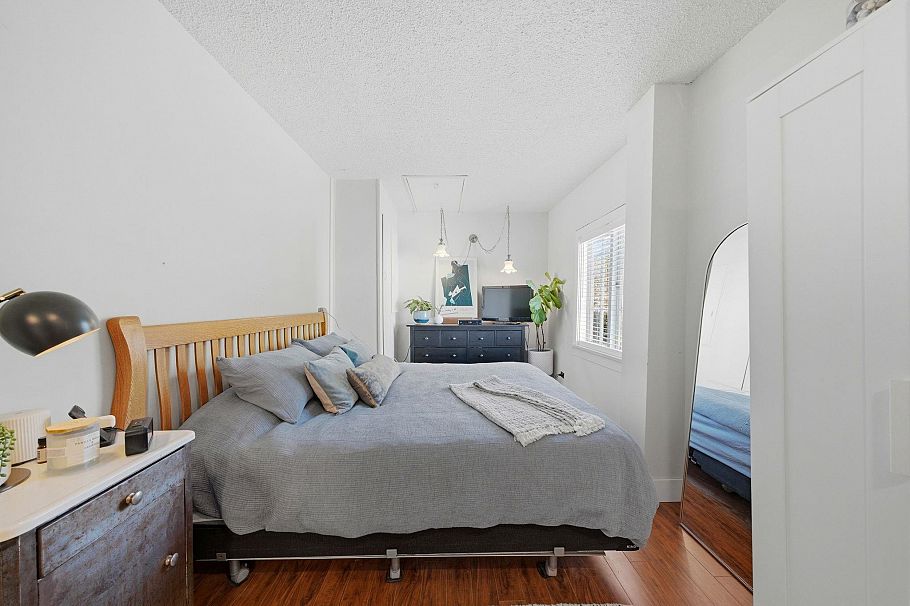 487 Roslyn Boulevard North Vancouver, BC - 19