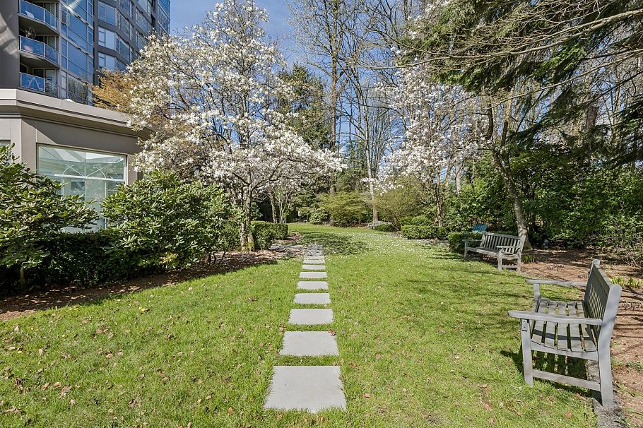308 1327 E Keith Road North Vancouver, BC - 13