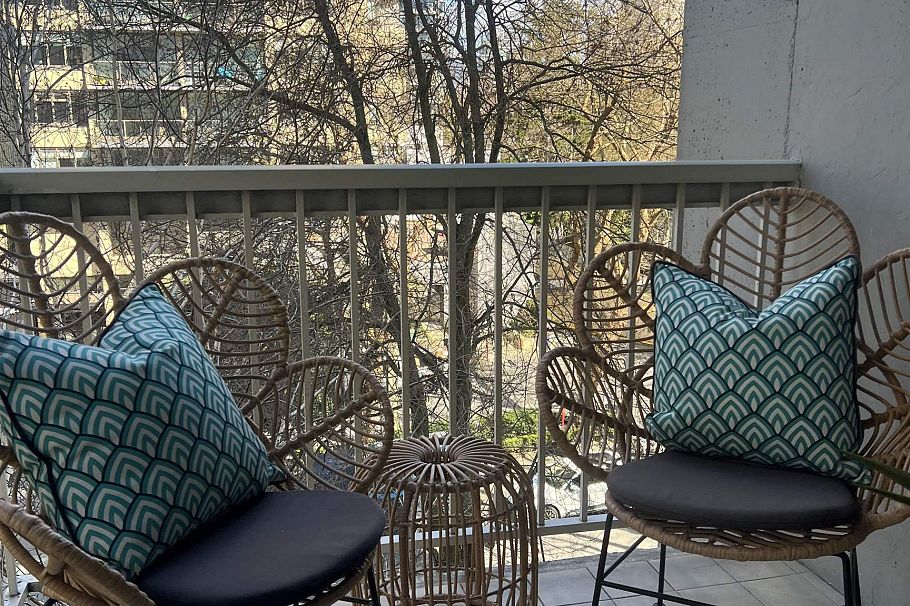 503 1740 Comox Street Vancouver, BC - 7