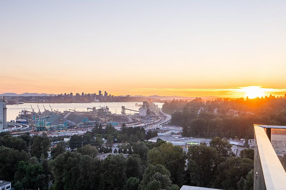 2602 1401 Hunter Street North Vancouver, BC - 31