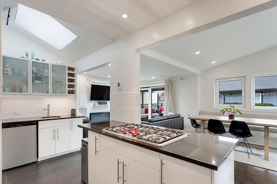 4219 Graveley Street Burnaby, BC - 5