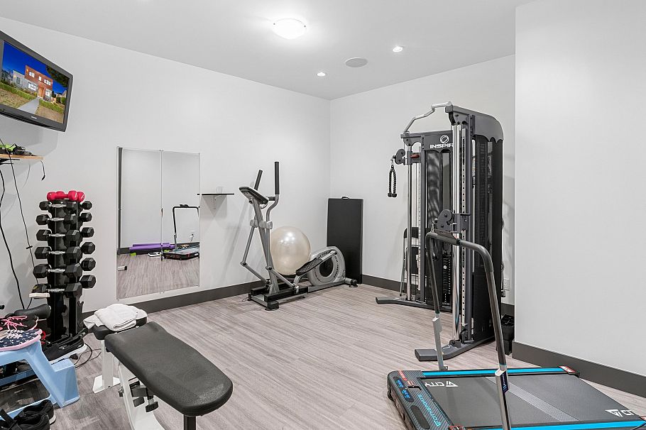 7493 Gatineau Place Vancouver, BC - 19