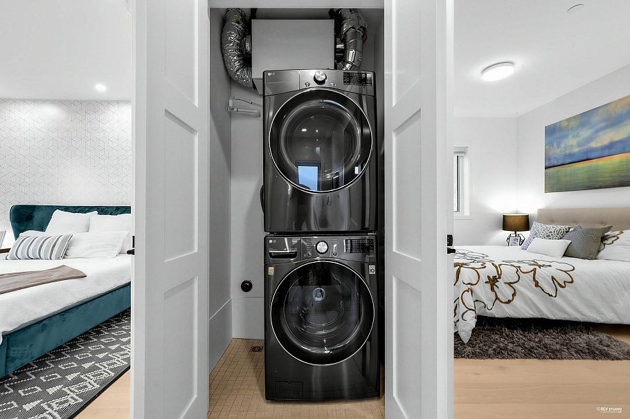 3172 W 26th Avenue Vancouver, BC - 33