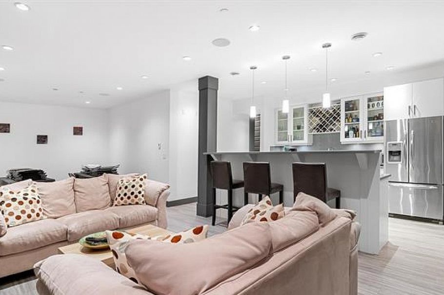 7493 Gatineau Place Vancouver, BC - 13