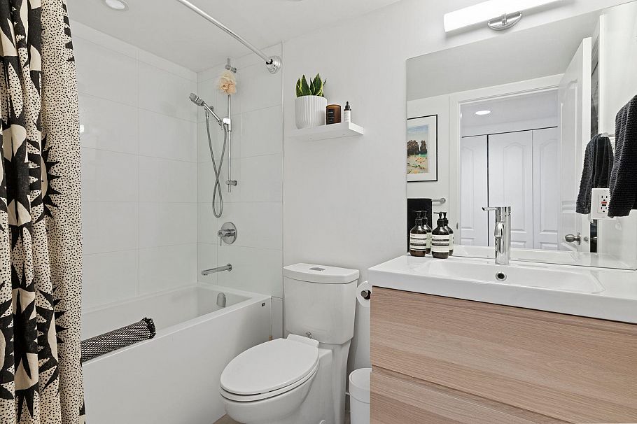 306 1723 Frances Street Vancouver, BC - 29