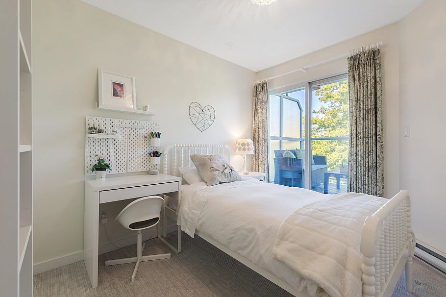 796 W 15th Avenue Vancouver, BC - 21