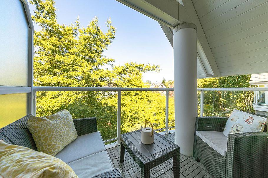 796 W 15th Avenue Vancouver, BC - 23