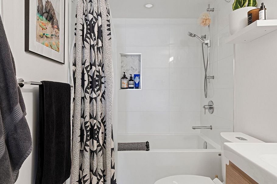 306 1723 Frances Street Vancouver, BC - 30