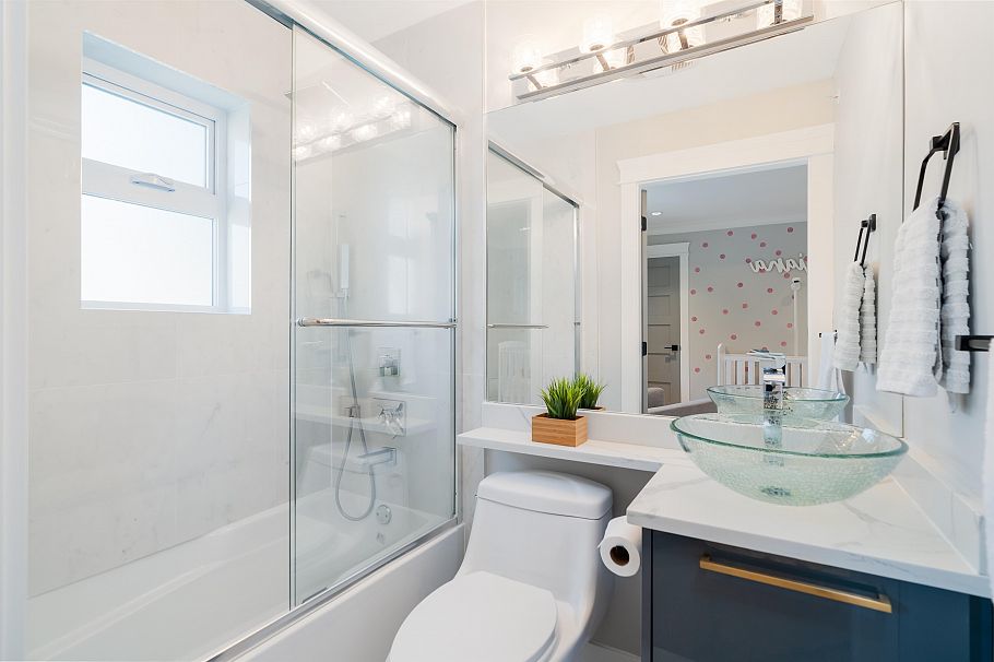 2783 E 27th Avenue Vancouver, BC - 24