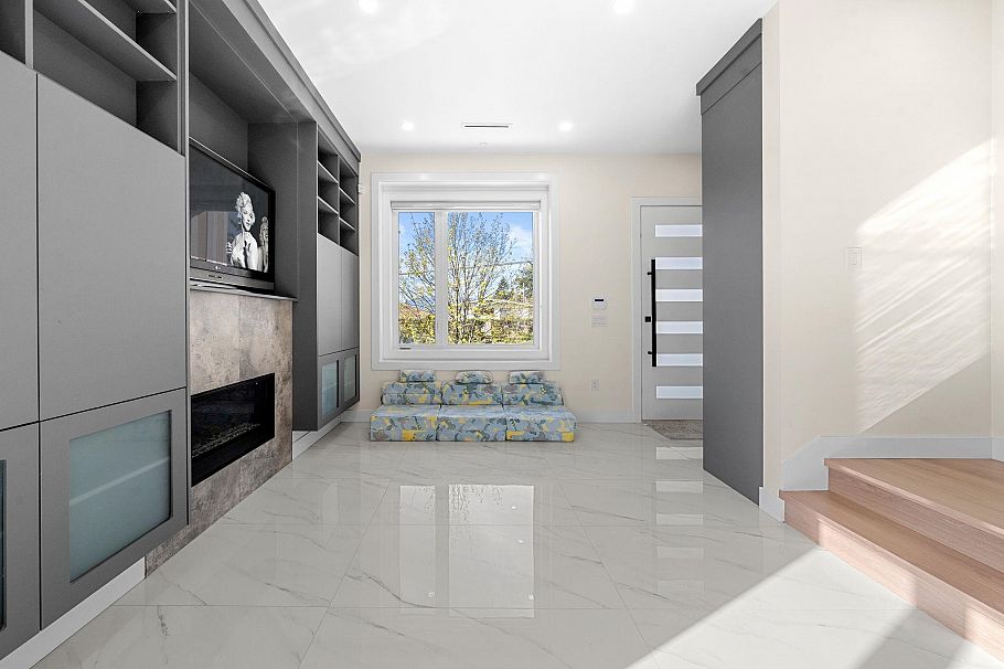 1548 E 41st Avenue Vancouver, BC - 19