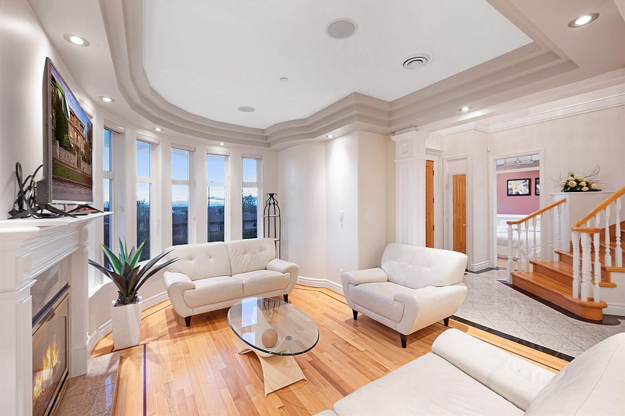 2195 Harrison Street Vancouver, BC - 3