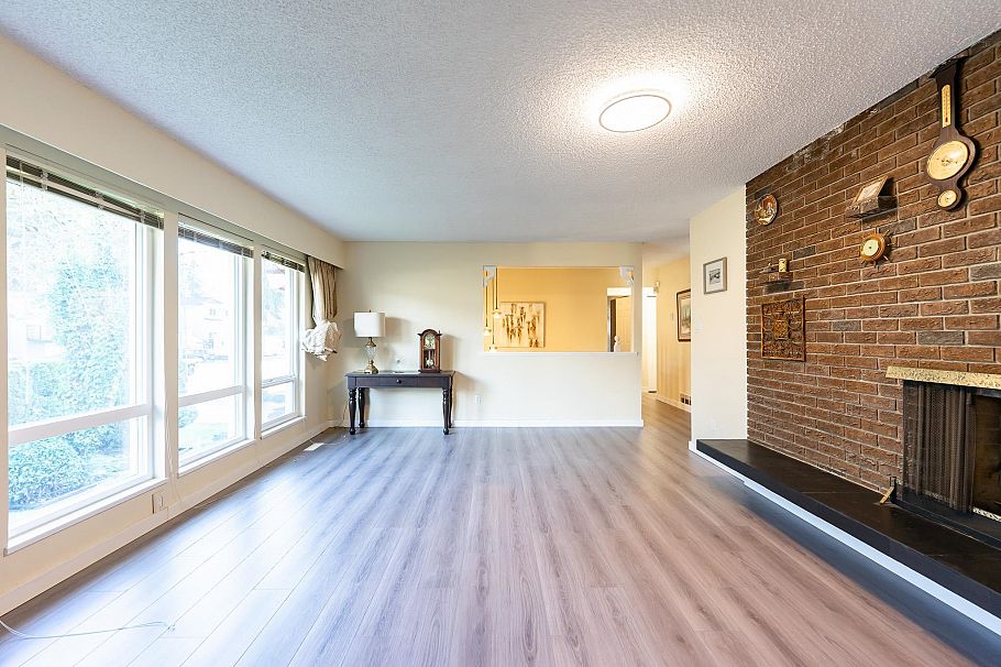 2075 Rufus Drive North Vancouver, BC - 6