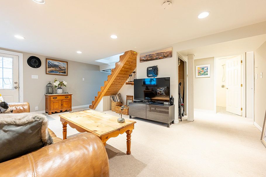 4047 W 32nd Avenue Vancouver, BC - 20