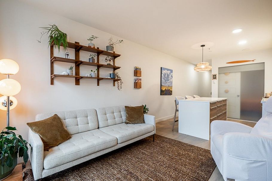 406 1072 Hamilton Street Vancouver, BC - 4