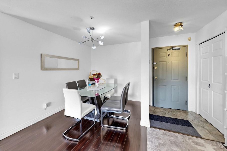 PH05 223 Mountain Highway North Vancouver, BC - 25