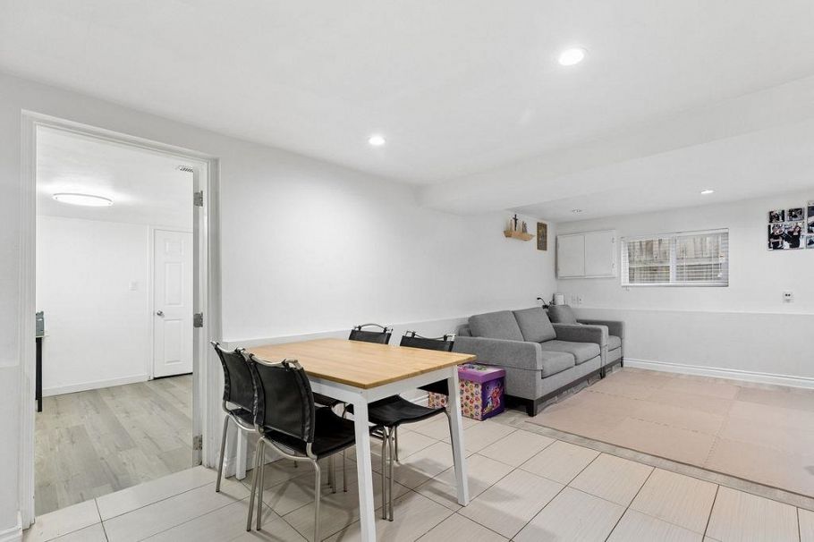 3708 Dumfries Street Vancouver, BC - 25